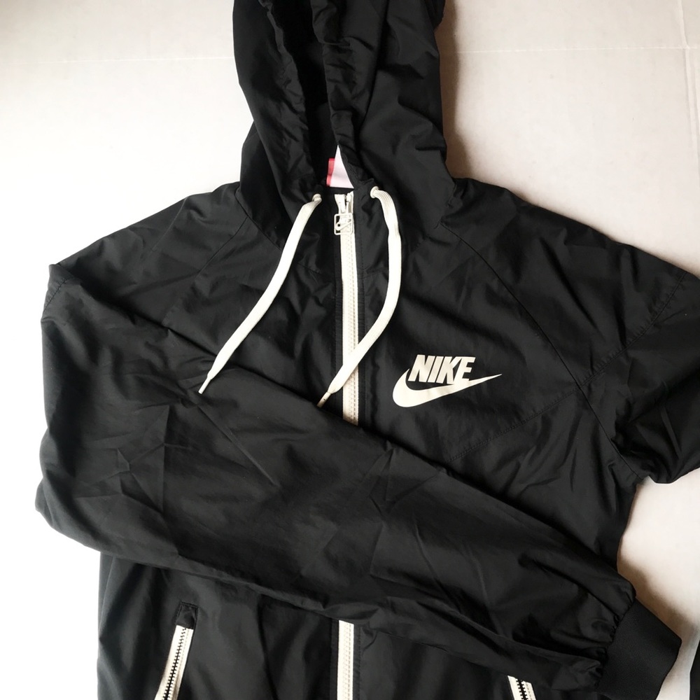 Black Nike windbreaker